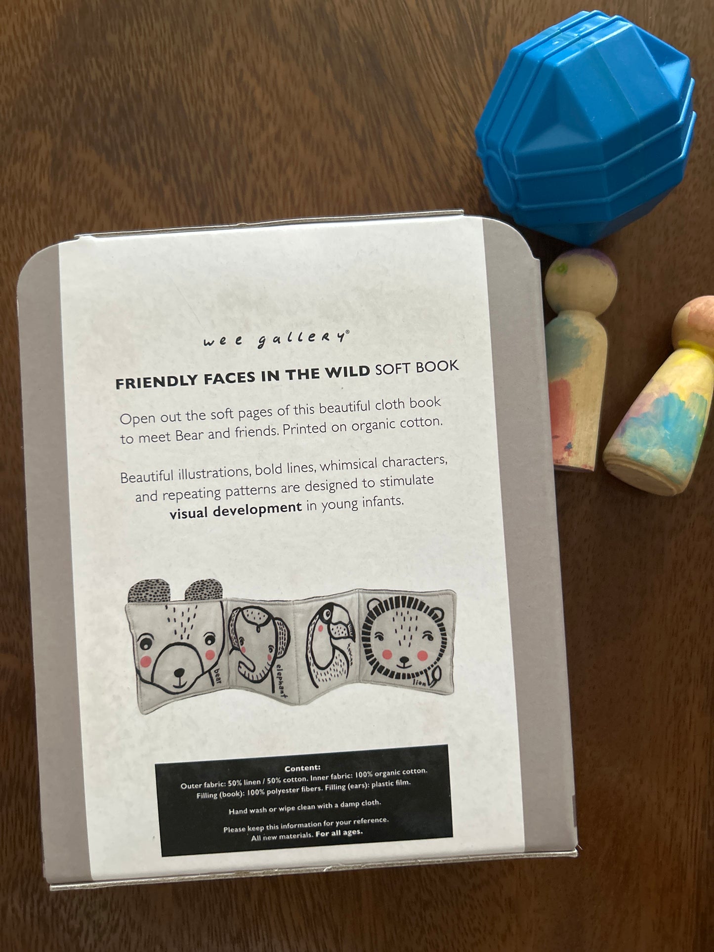Friendly Faces in the Wild: Baby's First Soft Book (Wee Gallery)