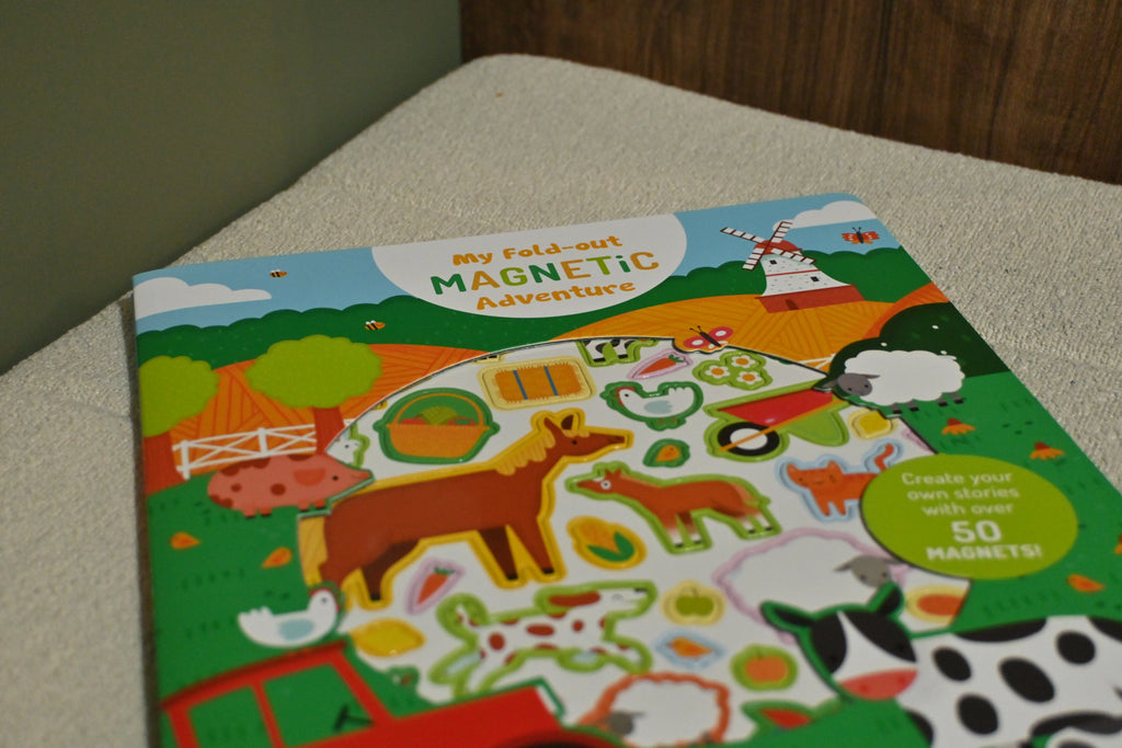 On The Farm (My Fold-Out Magnetic Adventure)
